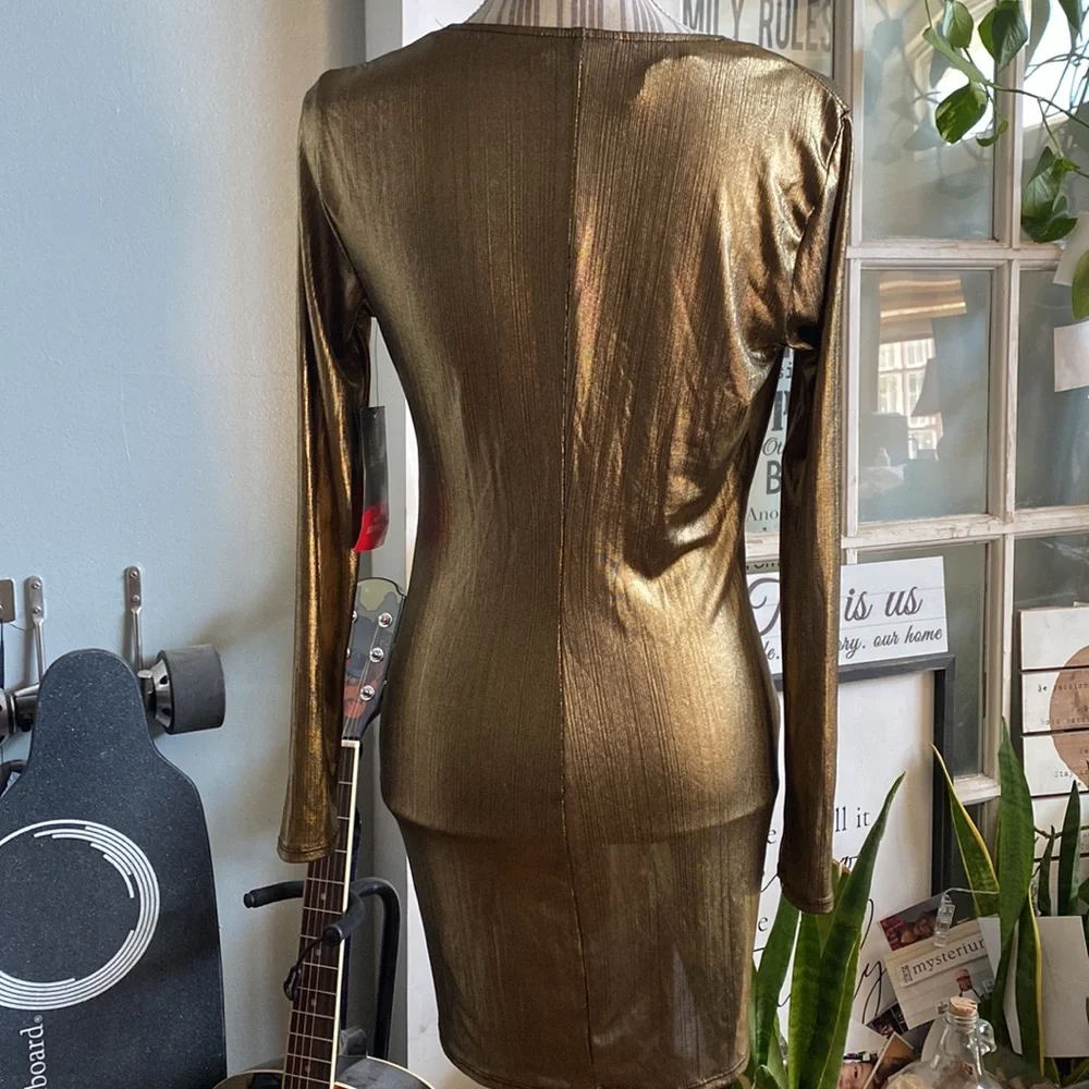 BOLD elements metallic gold dress. - Picture 6 of 17
